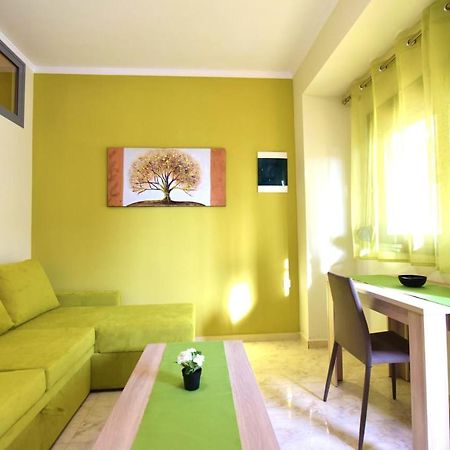 Elia Beach Modern Suites Flogita Exteriér fotografie