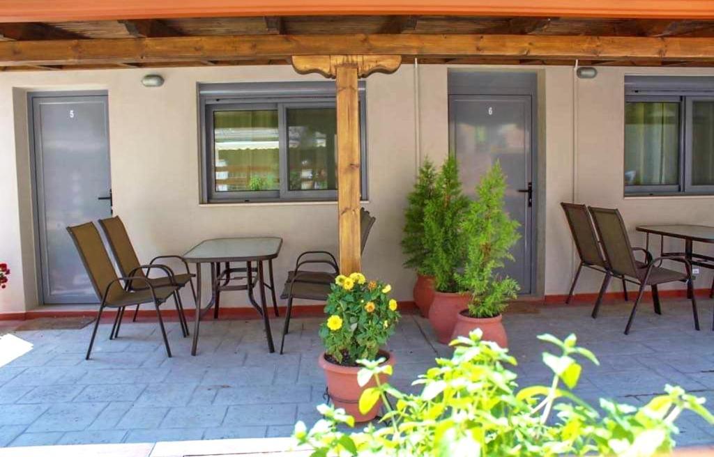 Elia Beach Modern Suites Flogita Exteriér fotografie